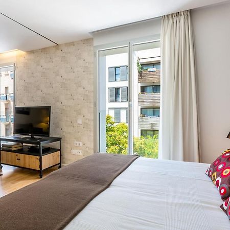 Urban District Apartments - Rambla Suites & Pool Barcelona Exterior photo