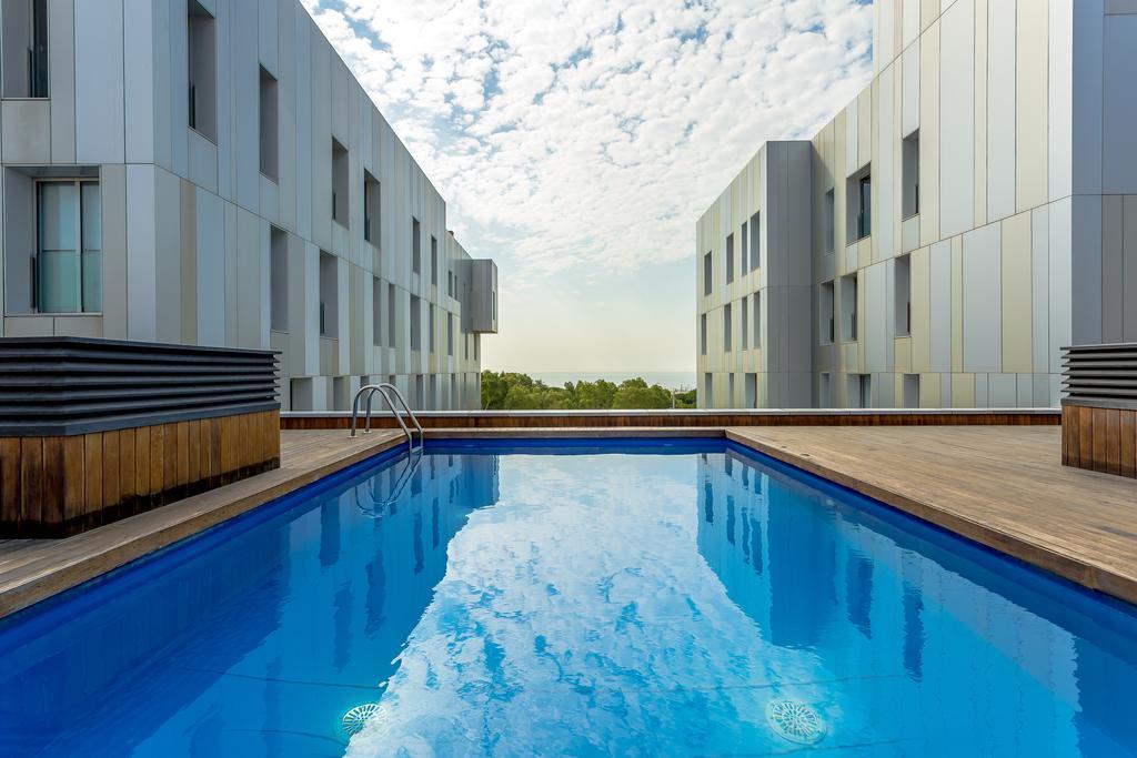 Urban District Apartments - Rambla Suites & Pool Barcelona Exterior photo