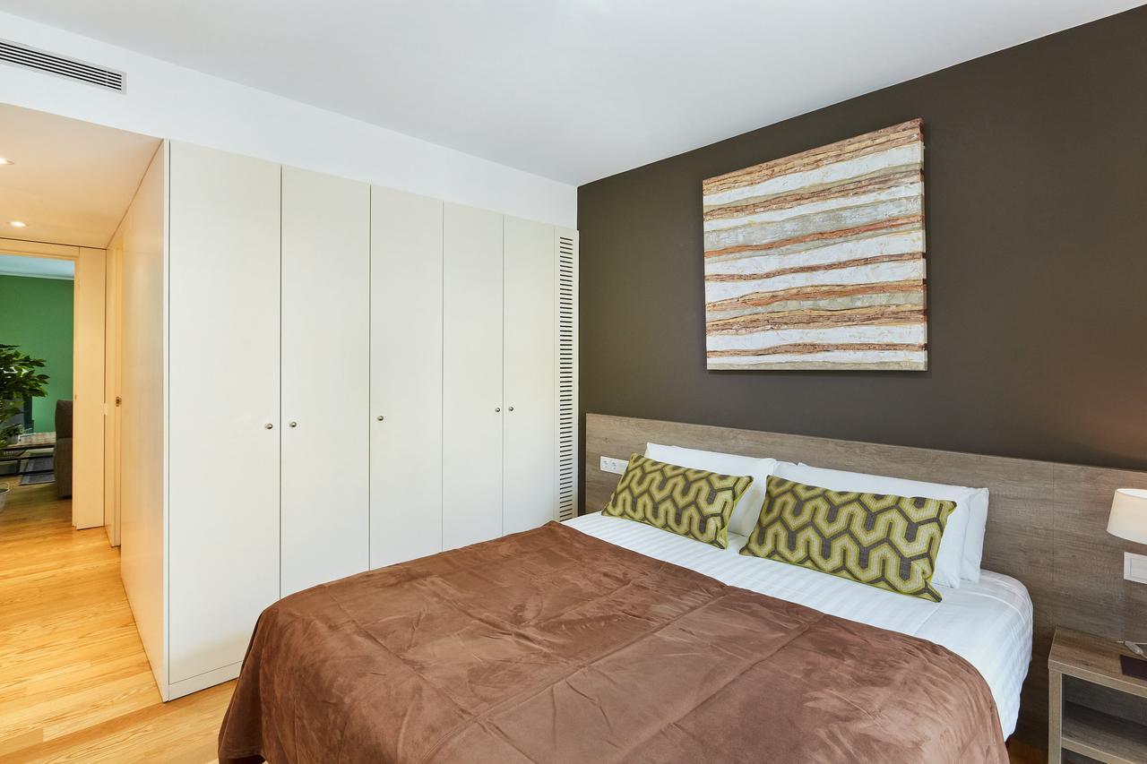 Urban District Apartments - Rambla Suites & Pool Barcelona Exterior photo