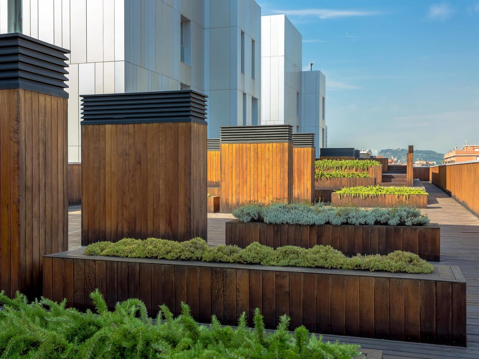 Urban District Apartments - Rambla Suites & Pool Barcelona Exterior photo